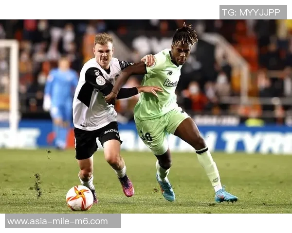 足球间接任意球判罚规则解析及其在比赛中的应用与影响